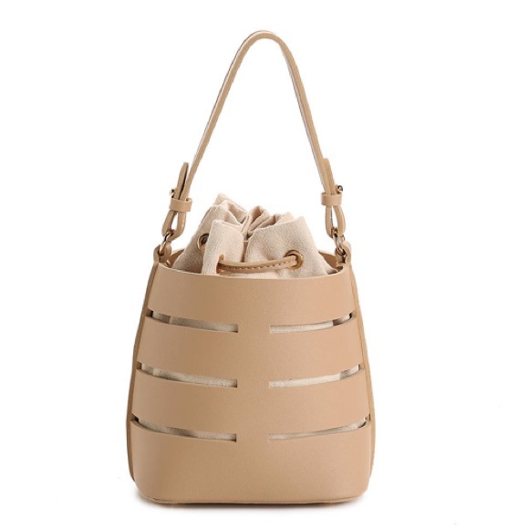 Urban Expressions Mini Cut Out Bucket Bag - Picture 4 of 8